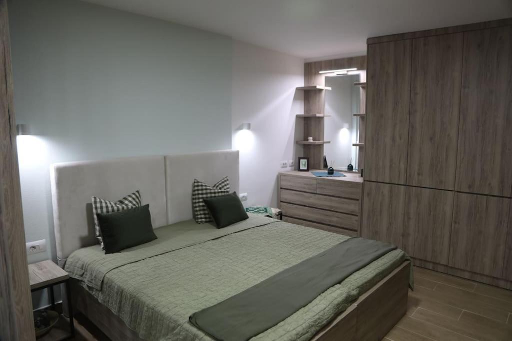 Kosta'S Home Тирана Экстерьер фото