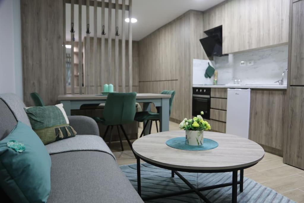 Kosta'S Home Тирана Экстерьер фото